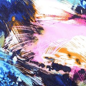 Tejido de viscosa con diseño abstracto retro de los años 80 en azul, verde, rosa y blanco.