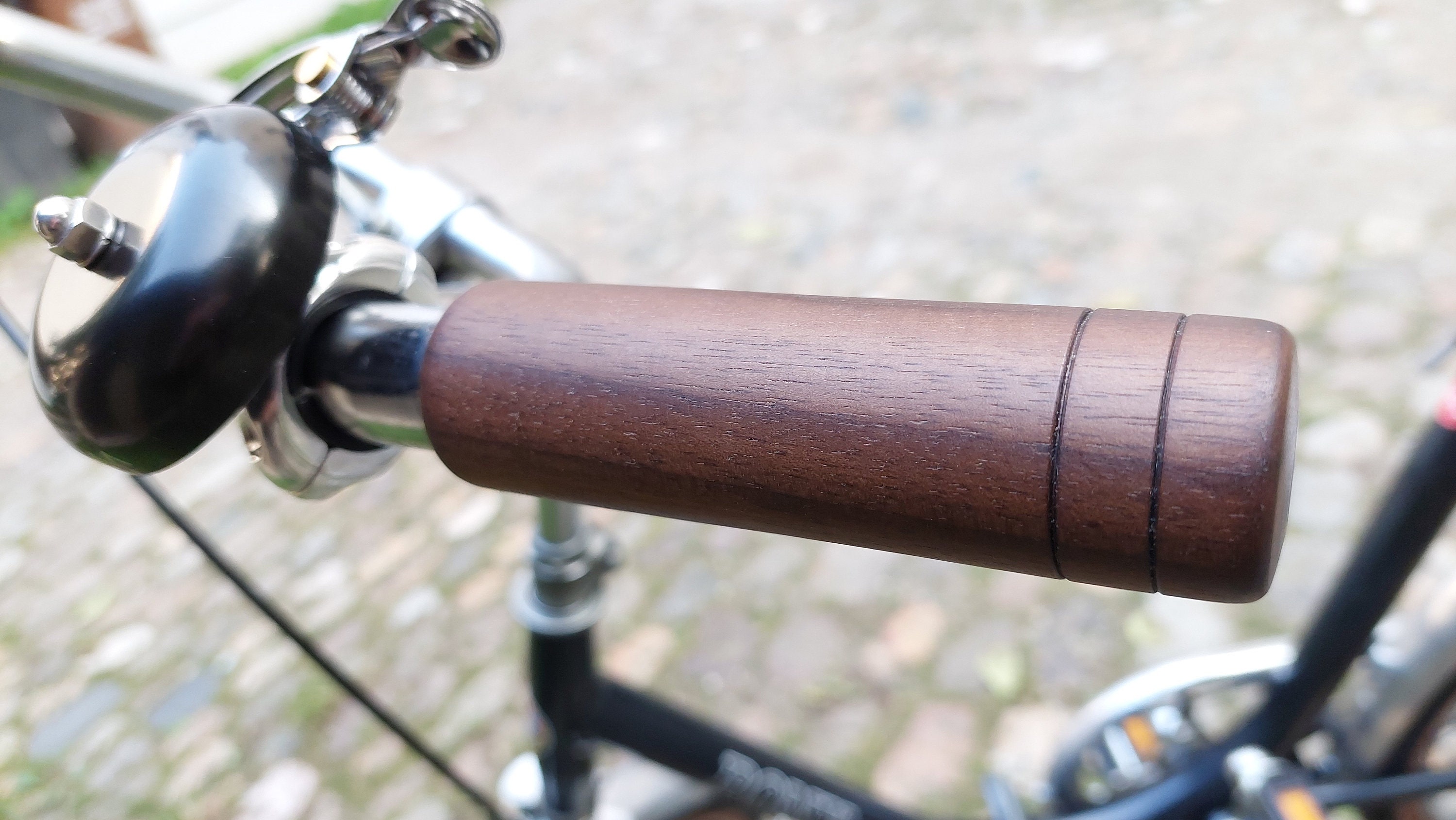 Fahrradgriffe aus Holz, Fahrradgriffe aus schwarzem Nussbaumholz, Griffe  aus Nussbaumholz, einzigartige Griffe - Etsy.de