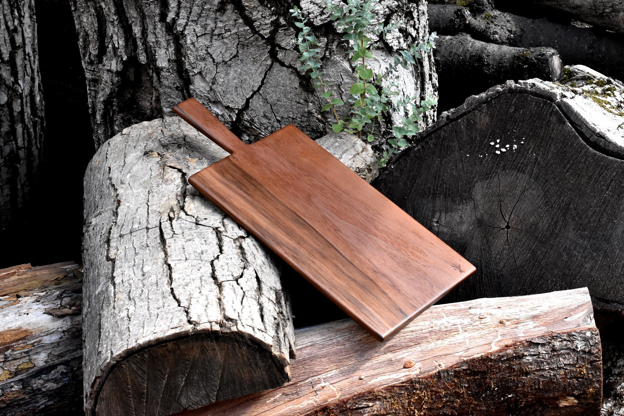 Thin Lady Board, Walnut Wood, Serving & Cutting Board, Very Elegant Large  Size, Light Board 