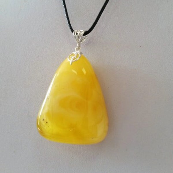 BALTIC AMBER PENDANT natural baltic amber pendant