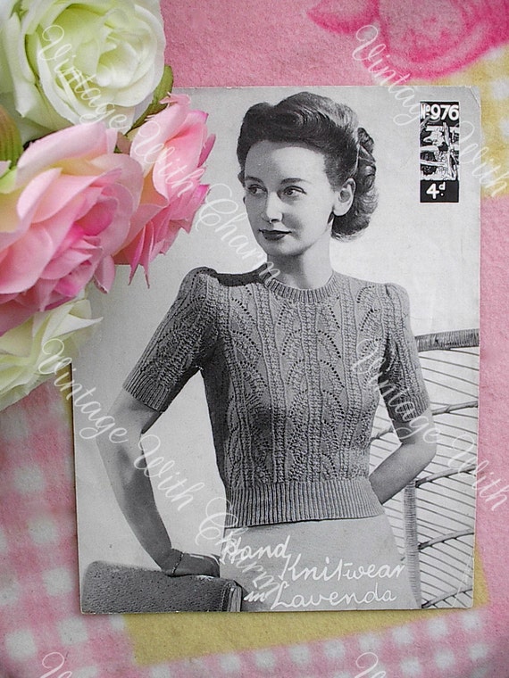 Knitting Pattern Vintage 1940s Ladies Cardigan Flower Design 34/"-36/" Bust.