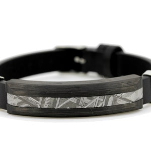 Meteorite Leather Bracelet / Muonionalusta Meteorite / Carbon Fiber / Leather / Width 11mm / Length 16cm-20cm / Unisex / Adjustable size