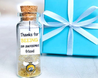 Cadeau pour une amie, Cadeau meilleur ami personnalisé avec photo, Cadeau d'amitié pour elle, Abeille miniature dans une bouteille, Joli cadeau personnalisé pour BBF