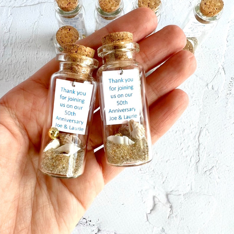 Wedding favors for guests 10pcs Beach Wedding favors Thank You Gift Personalized Message in a bottle Unique Destination Wedding favors Sand Bild 8