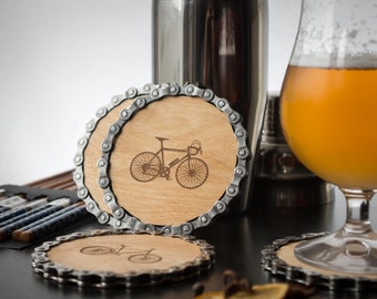 Posavasos únicos para cadenas de bicicletas de carretera: hechos a mano con cadenas de bicicletas recicladas y madera contrachapada