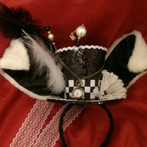 Wonderland Mini Top Hat Mad Hatter Tea 