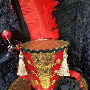 Circus Ringmaster Mini Top Hat Gold Glitter Hatpin Jester Charm Lion ...