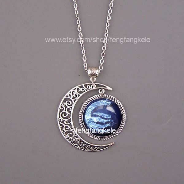 Collier d’eau Bijoux bleus Pendentif Lune Aquarium cadeau photo personnalisée anniversaire Cadeau de Noël Fête de remise des diplômes Fête des pères Fête des mères