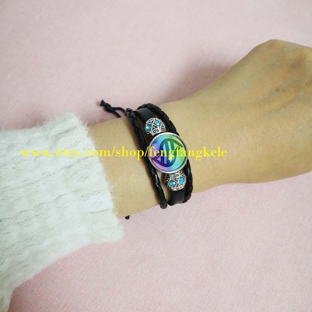 Bracciale In Cuoio Intrecciato LERYDESI Con Ciondolo A Cupola Di Vetro Arcobaleno - Regalo Personalizzato