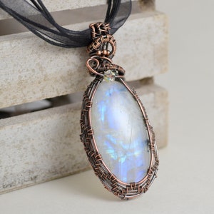 Wire wrapped heady pendant - heady jewelry - gemstone necklace - gift for her - valentines day gift - june birthstone jewelry