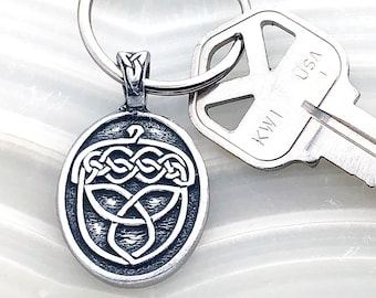 Celtic Knot Acorn Keychain in Fine Pewter