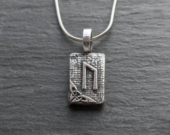 Uruz Rune Pendant – Strength, Determination, Freedom – Ancient Traditions