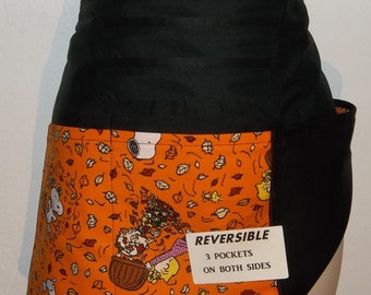 Handmade reversible server waitress half apron Peanuts Gang playing in leaves with three pockets both sides 6629 R