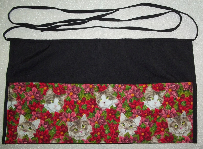 Christmas KITTENS /& POINSETTIAS server waitress waist apron Reversible 3 pockets on each side 1473 R