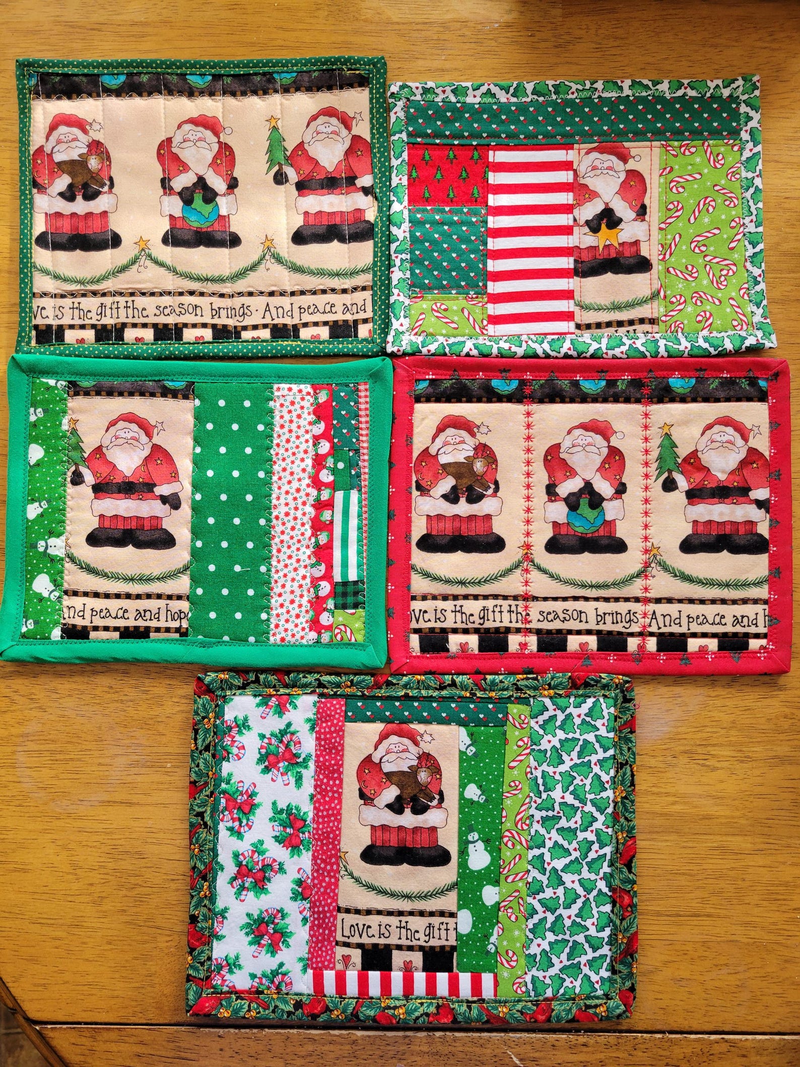 Quilted Christmas Mug Rug: Vintage Santa Patchwork Holiday Decor - Etsy