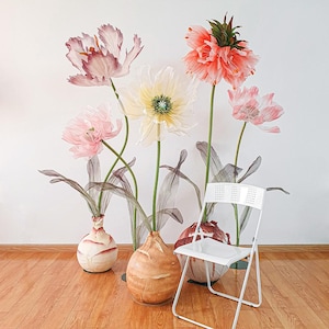 Atemberaubende übergroße Blumen für elegantes Wohndekor & Event Styling, maßgeschneiderte Organza Blumen auf Anfrage, riesige Blumenkulisse