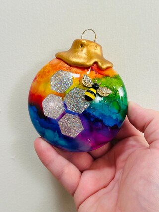 Ornamento Di Natale A Forma Di Ape In Ceramica - Diametro 7,3 Cm, Con Nastro E Scatola Regalo