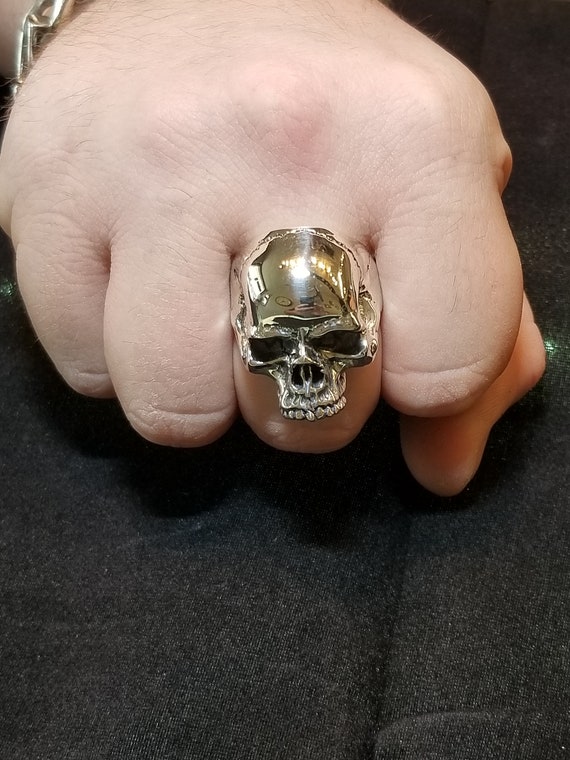 Big skull rings online