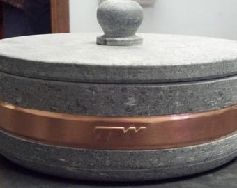 Stone Saute Cooker - Natural Soapstone - Sauté Cooking