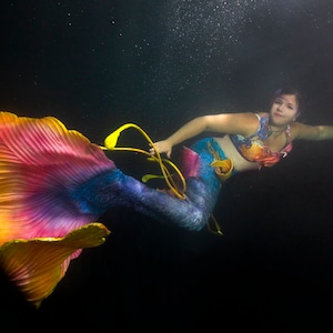 Cola de sirena de silicona para nadar (estilo hada)
