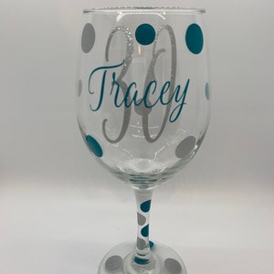 Personalized 30th Birthday Wine Glass, 30th Birthday Glass, 30th Birthday, 30th Birthday Gift, 30th birthday party, Birthday, Birthday Girl Bild 8