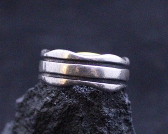 Sterling Silver Wave Band With Inlay Grooves, Unique Sterling Freeform Band, EA Hallmark Sterling Silver Band Ring, Minimalist Silver Ring