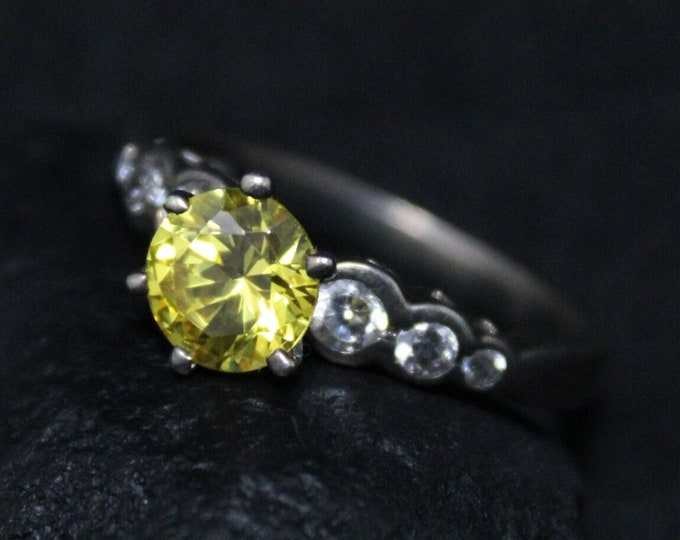 Sterling Silver Canary Yellow Gemstone Cocktail Ring with Graduated Bezel Set Clear Stones, Yellow Gemstone Jewelry, Canary Gemstone Ring