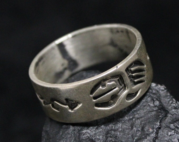 Sterling Silver Design Ring With Bear Paw and Lightning Symbols, Vintage Southwest Pueblo Sterling Ring, Bear Paw Jewelry