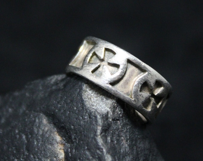 Sterling Silver Vintage Cross Ring, Sterling Band Ring, Vintage Sterling