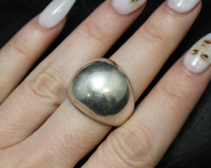 VTG 925 Hollow Dome Ring, Sterling Silver Minimal Statement Piece, Versatile Silver Jewelry, US Size 9