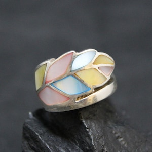 Sterling Silver Pastel Mother of Pearl Inlay Leaf Ring
