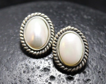 Sterling Silver Mother of Pearl Earrings, Oval Earring, Sterling Earrings, Bridal Jewelry, Bridal Earrings