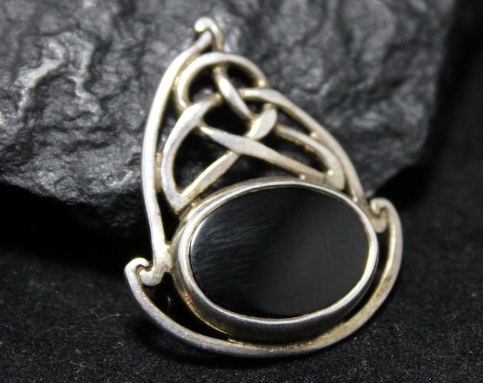 Vintage Sterling Silver Art Nouveau Onyx Brooch, Quilled Sterling Pin, Art Nouveau Onyx Pin, Sterling Brooch, Vintage Brooch