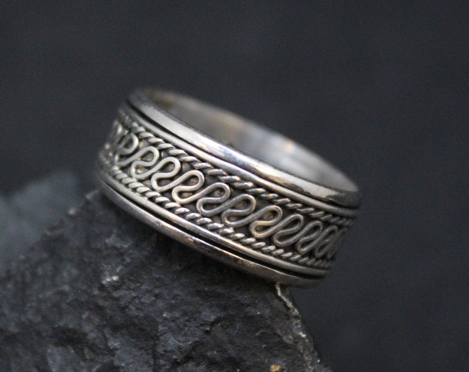 Sterling Silver Spinning Band Ring, Sterling Spinning Ring, Sterling Wave Pattern Ring, Sterling Band Ring, Sterling