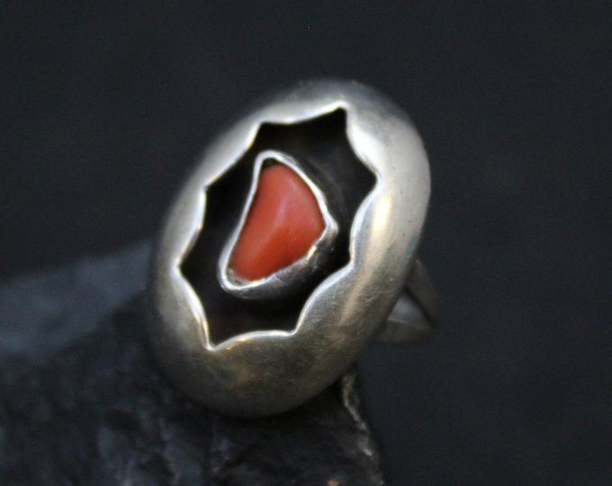 Sterling Silver Coral Shadowbox Ring, Southwestern Coral Ring, Sterling Shadowbox Ring, Old Coral Jewelry