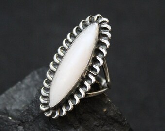 Sterling Silver Vintage American Long Mother of Pearl Ring, Sterling Mother of Pearl Ring, Mother of Pearl Jewelry, Long Southwestern Ring