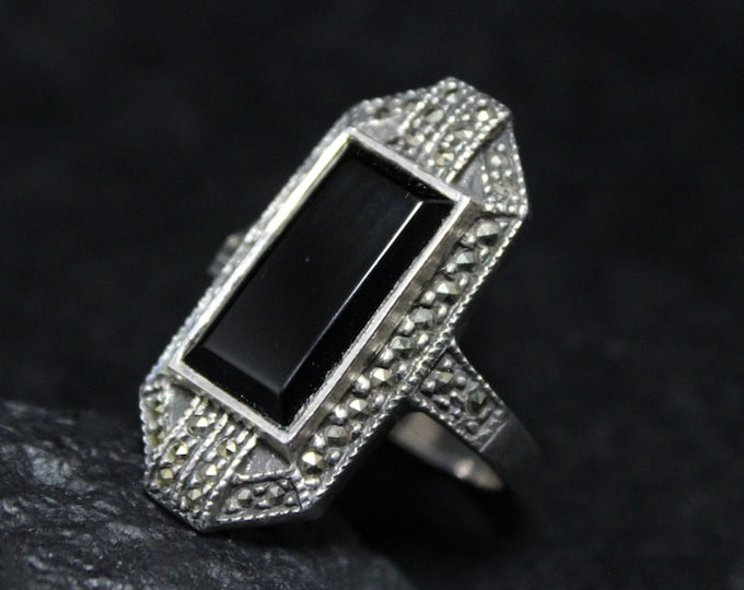Sterling Silver Art Deco Onyx and Marcasite Ring Size 9, Sterling Silver Onyx Ring, Onyx Jewelry, Art Deco Design, Long Art Deco Onyx Ring