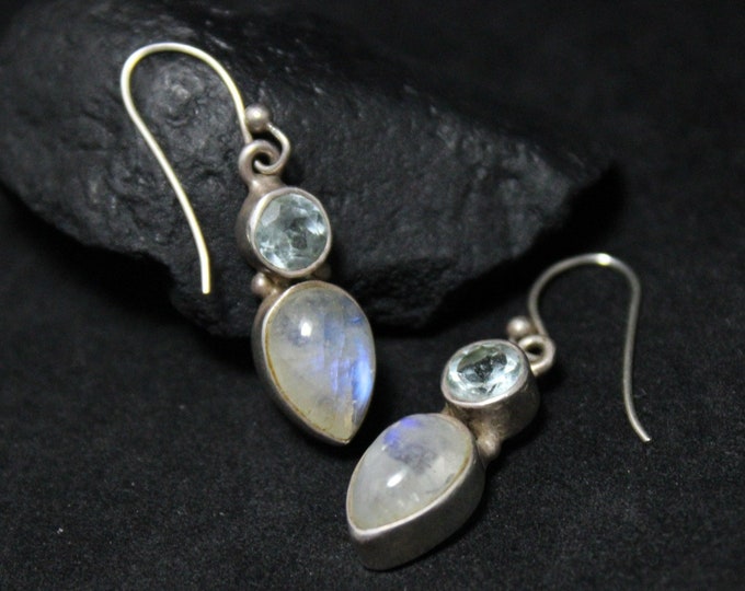 Sterling Silver Moonstone & Blue Topaz Dainty Vintage Dangle Earrings, Sterling Boho Earrings, Everyday Sterling Earrings, Moonstone Jewelry