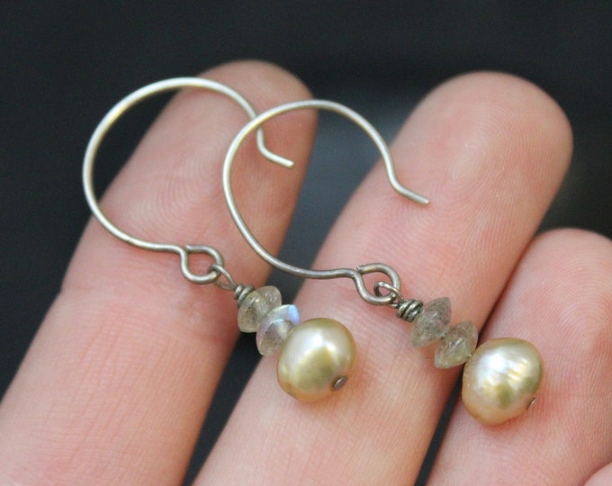 Sterling Silver Beaded Peal and Labradorite Dangle Earrings, Labradorite Beads, Sterling Pearl Earrings, Delicate Beaded Earrings