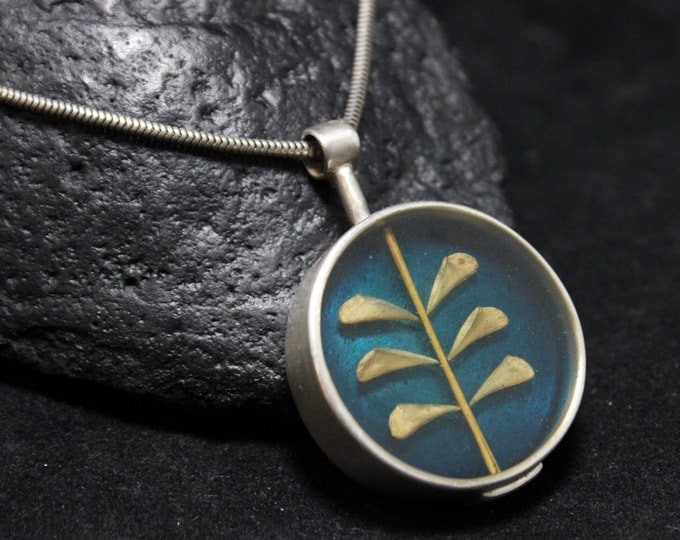 Sterling Silver Botanical Shadow Box Necklace With Real Plant, Teal Modernist Sterling Silver Plant Shadowbox Necklace, Modern Sterling