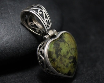 Sterling Silver Green Jade Filigree Heart Pendant, Sterling Silver Heart, Jade Jewelry, Gemstone Heart Pendant, Valentine's Day Gift