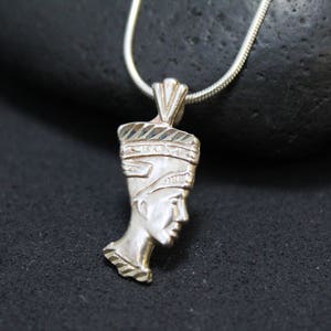 Sterling Silver Nefertiti Necklace, Sterling Nefertiti Pendant, Sterling Silver Egyptian Revival Necklace, Sterling Silver Egyptian Jewelry