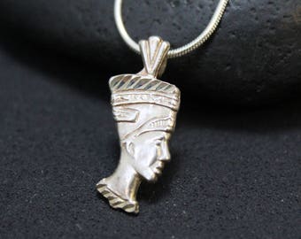 Sterling Silver Nefertiti Necklace, Sterling Nefertiti Pendant, Sterling Silver Egyptian Revival Necklace, Sterling Silver Egyptian Jewelry