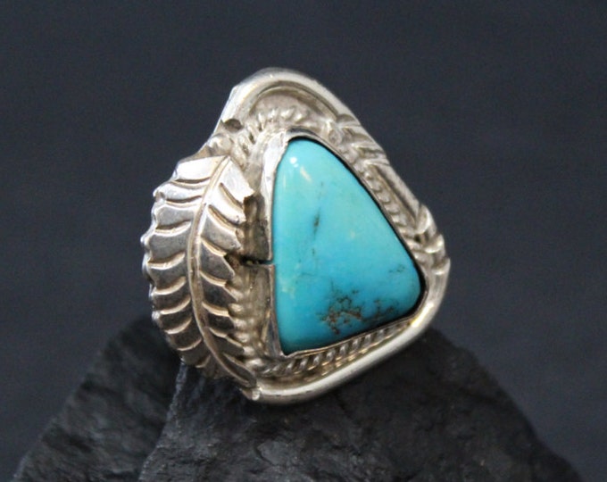 Sterling Silver Signed TOM AHASTEEN Turquoise Ring with Sterling Leaf Accent, 925