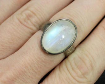 VTG 925 MR. T Artist Signed White Stone Ring, Vintage Sterling Silver Blue Sheen Gemstone Ring, Iridescent Gem Unisex Ring, US Size 8.5