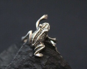 Sterling Silver Frog Ring, Frog Jewelry, Sterling Frog, Animal Ring, Figural Ring, Sterling Silver Tree Frog, Unique Silver Jewelry