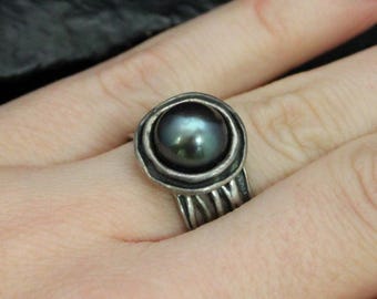 Vintage Sterling Silver Modern Boho Gemstone Ring, VTG 925 Black Shiny Gemstone Wide Band Ring, Silver MultiBand Ring, US Size 8