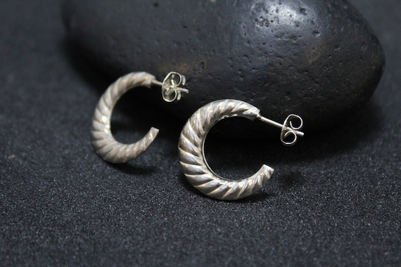 Sterling Silver Ribbed Hoop Earrings, Half Hoop Earrings, Sterling Half Hoops, Ribbed Sterling Silver Earrings, Ribbed Sterling Hoops