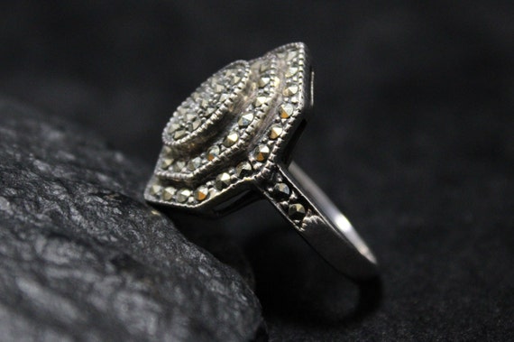 Sterling Silver Marcasite Art Deco Ring Size 7, A… - image 3