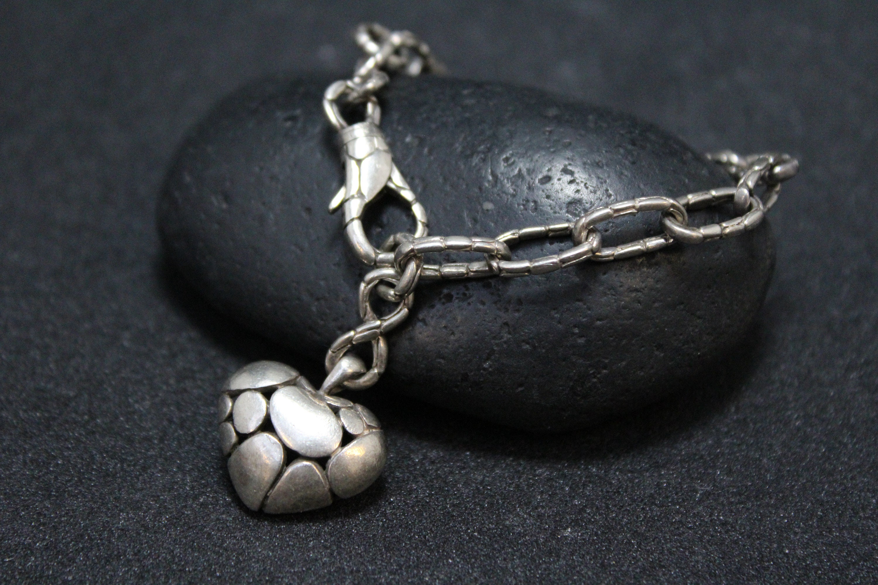 John hardy heart outlet charm bracelet